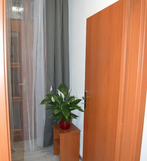 Четырехместный Номер Стандарт Вид на Сад, Vila Lípa