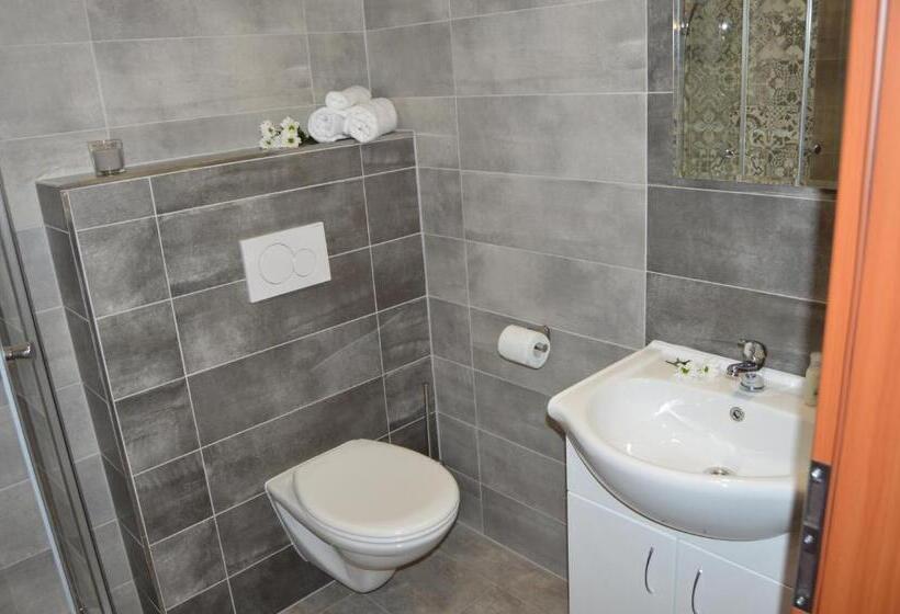 Трехместный Номер Стандарт Вид на Сад, Vila Lípa