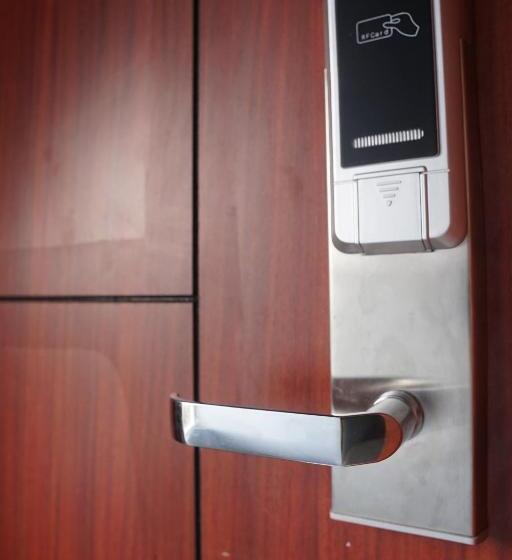 Superiorrum Stadsutsikt, Cemerlang Inn