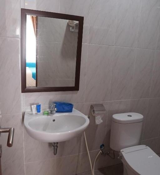 Standardrum Stadsutsikt, Cemerlang Inn