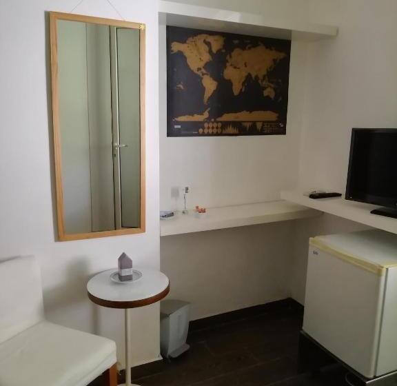 スタンダードルーム, Lo Zahir