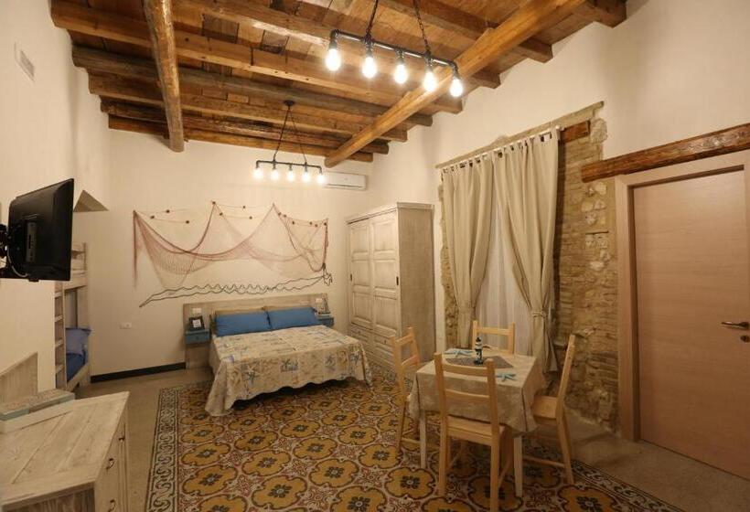 إستديو عائلى, Antica Dimora Dell Ammiraglio