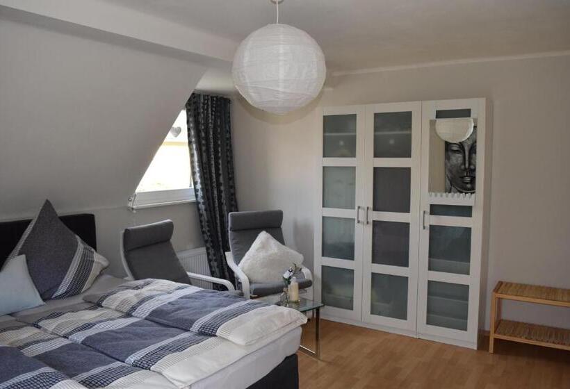 חדר סטנדרט עם מרפסת, Gästehaus Voyage