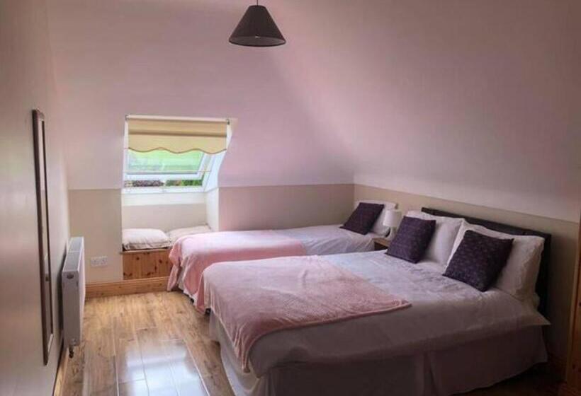 Economy Triple Room, Kate S Rest