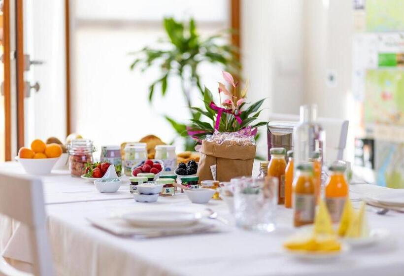 Номер Deluxe Кровать Кинг, Portami In Collina