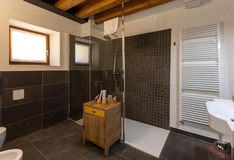 Номер Стандарт, Portami In Collina