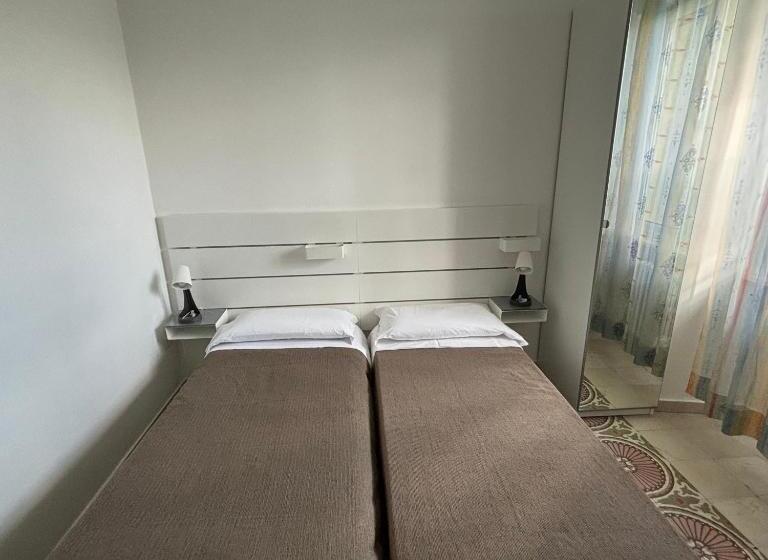 آپارتمان 3 خوابه, Alloggio In Centro Città Con Parcheggio Privato E Wifi