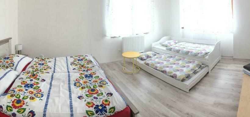 四人标准间, U Pepíka