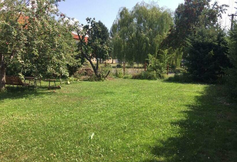 带3个卧室的公寓, U Pepíka