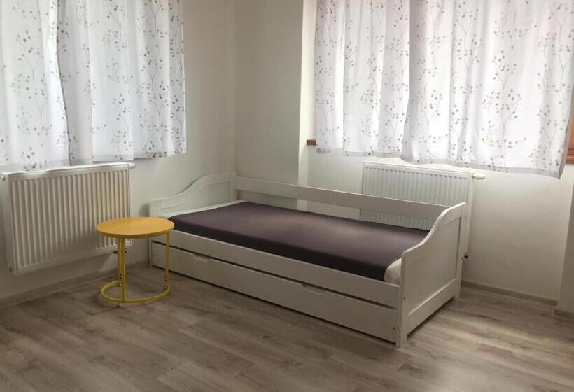 四人标准间, U Pepíka