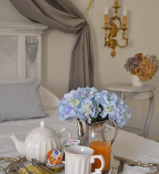 اتاق پریمیوم چهارنفره, Le Rève Apartment