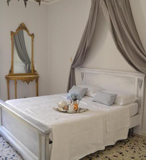 اتاق پریمیوم چهارنفره, Le Rève Apartment
