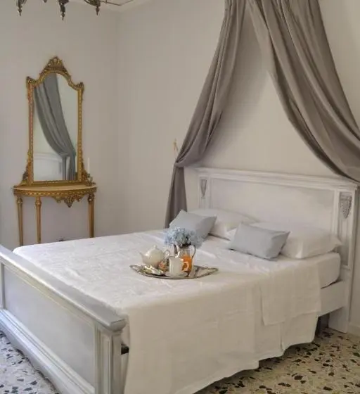 اتاق پریمیوم چهارنفره, Le Rève Apartment