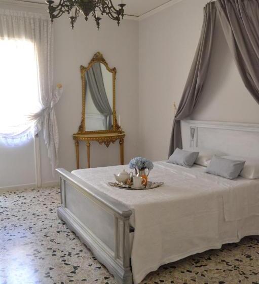 اتاق پریمیوم چهارنفره, Le Rève Apartment