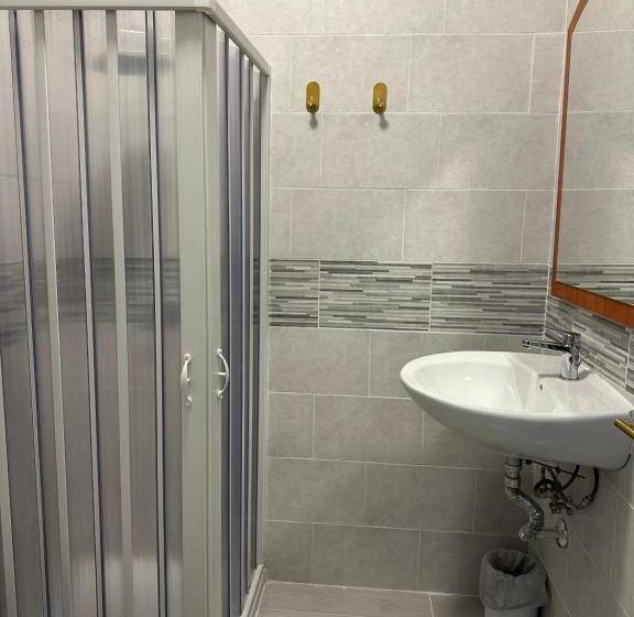 اتاق راحتی سه تخته, Le Rève Apartment