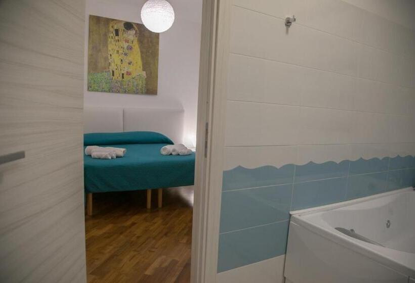 اتاق لوکس با وان آب گرم, Luna D Arte