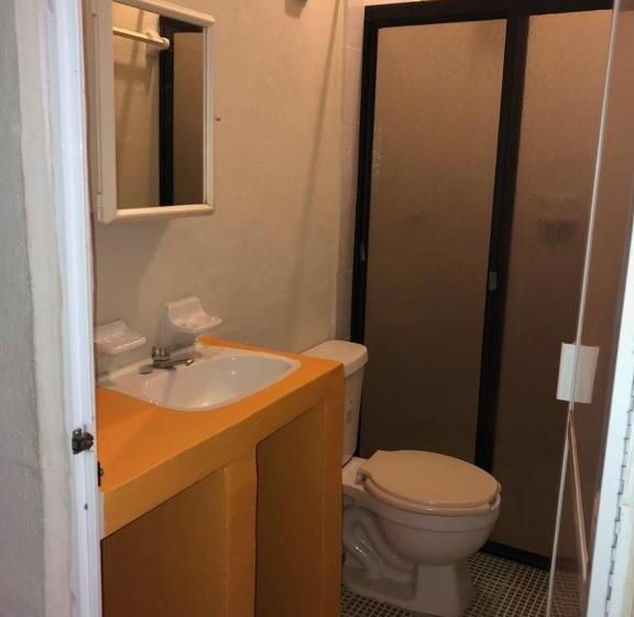 اتاق استاندارد, El Ultimo Maya