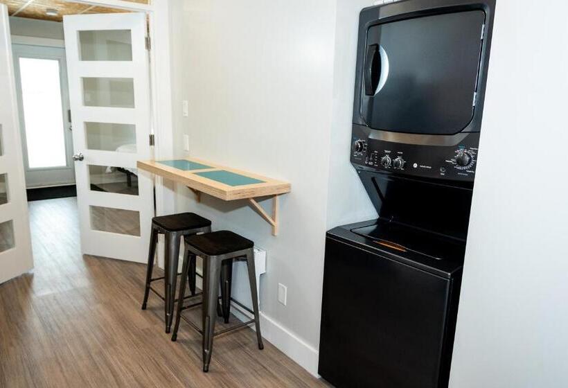 スイート, Morel Executive Suites