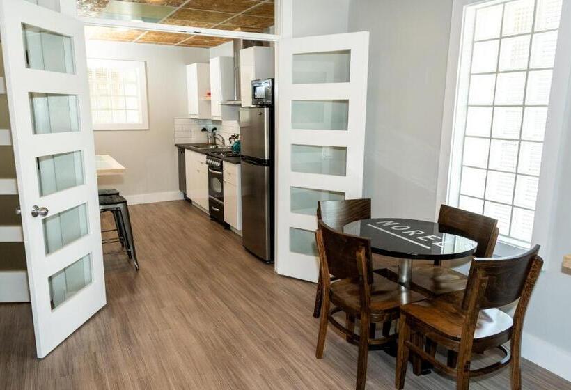 スイート, Morel Executive Suites