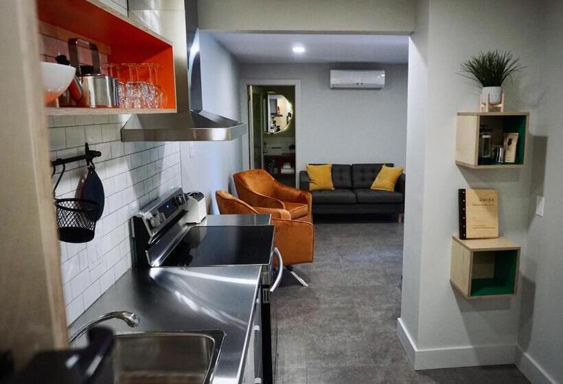 エクゼクティブスイート, Morel Executive Suites