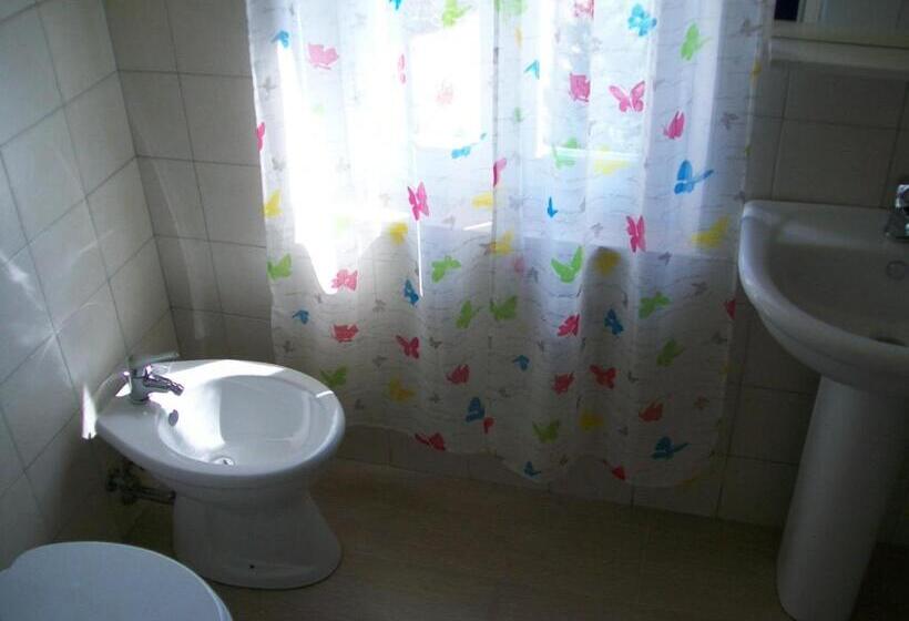 带大床的标准间, Affittacamere Il Girasole