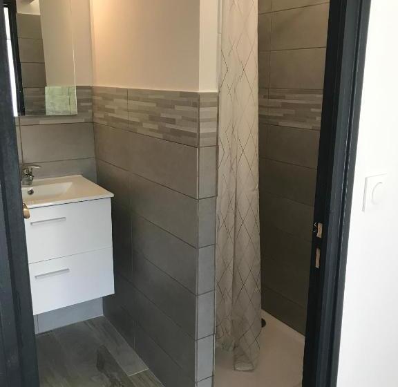 スタンダードスタジオ, Beach House