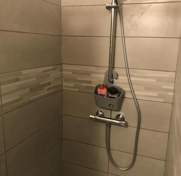 スタンダードスタジオ, Beach House