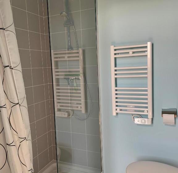 غرفة عائلية, Le Rayon De Soleil