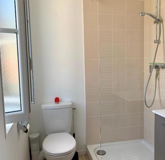 חדר משפתחתי סופריור, Le Rayon De Soleil