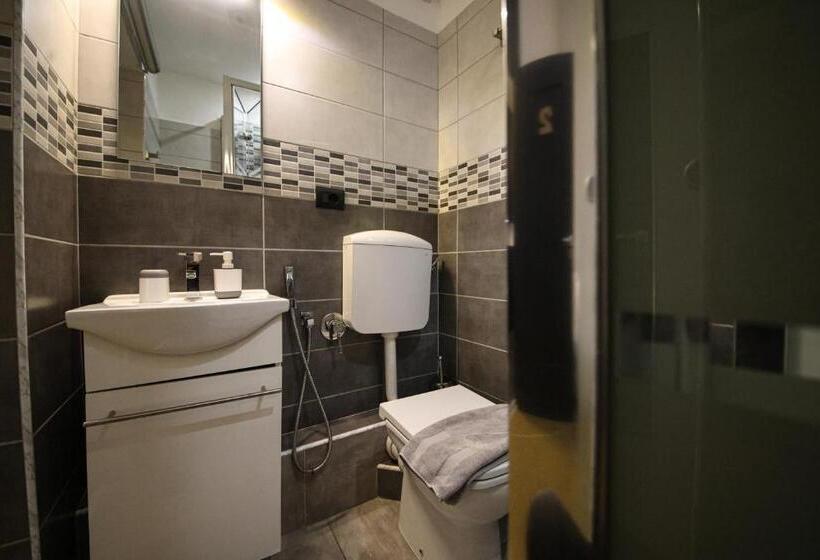 StandaardKamer, Nik Rooms