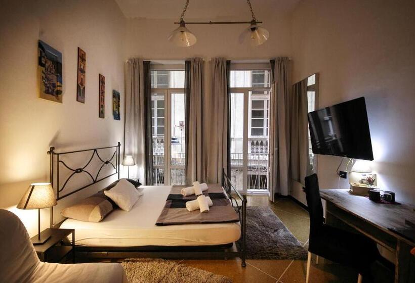 Standaardkamer met externe badkamer, Nik Rooms