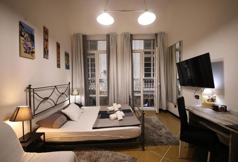 Standaardkamer met externe badkamer, Nik Rooms