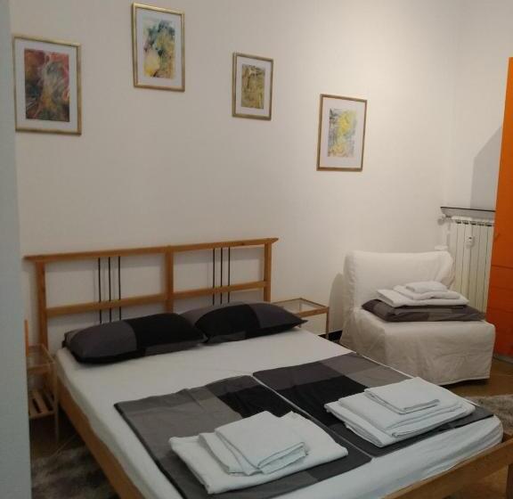 StandaardKamer, Nik Rooms