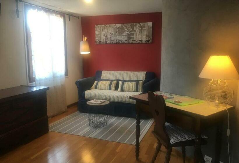 １ベッドルームハウス, Au Merlenchanteur