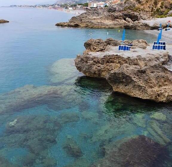 اتاق عادی, Il Molo Camere Per Vacanze