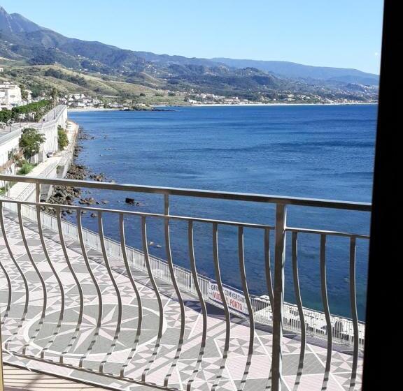 Triple Room Sea View, Il Molo Camere Per Vacanze