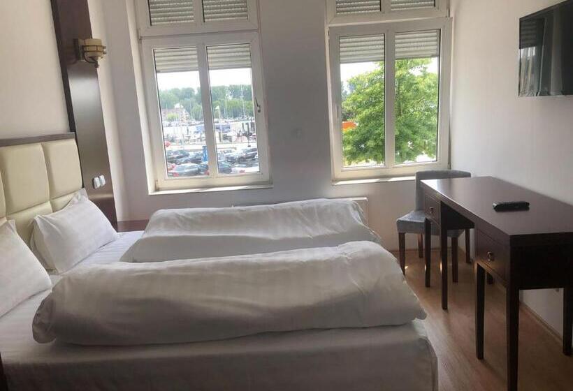 스탠다드 룸 강 전망, Ostsee Hotel Travemünde