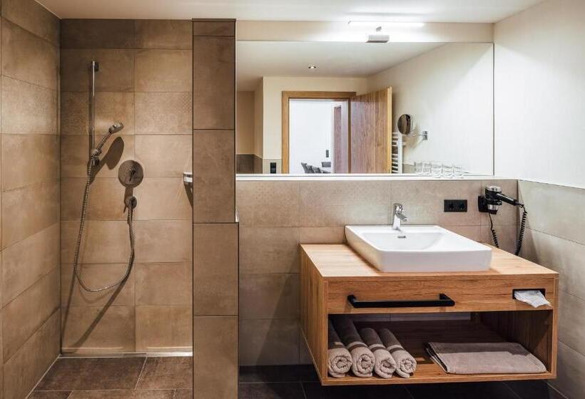 آپارتمان 2 خوابه, Alpenheimat Laurschhof