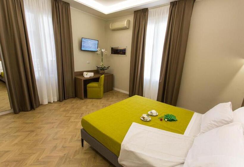 اتاق لوکس با بالکن, Le Affacciate Bruzie Home Guest House