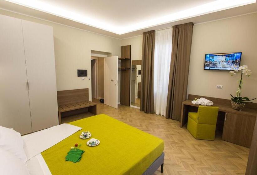 اتاق لوکس با بالکن, Le Affacciate Bruzie Home Guest House