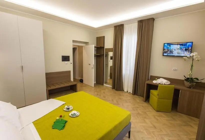 اتاق لوکس با بالکن, Le Affacciate Bruzie Home Guest House