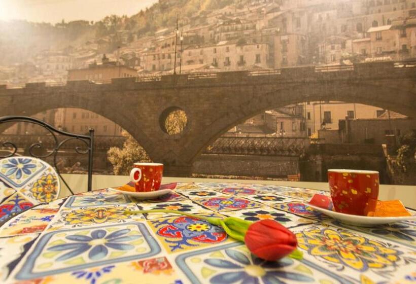 اتاق لوکس با بالکن, Le Affacciate Bruzie Home Guest House