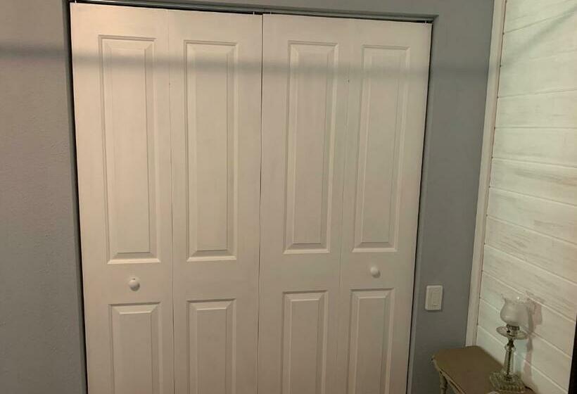 חדר דלוקס יחיד, The Barn