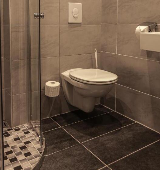 이코노미 룸, Pension Villa Louise