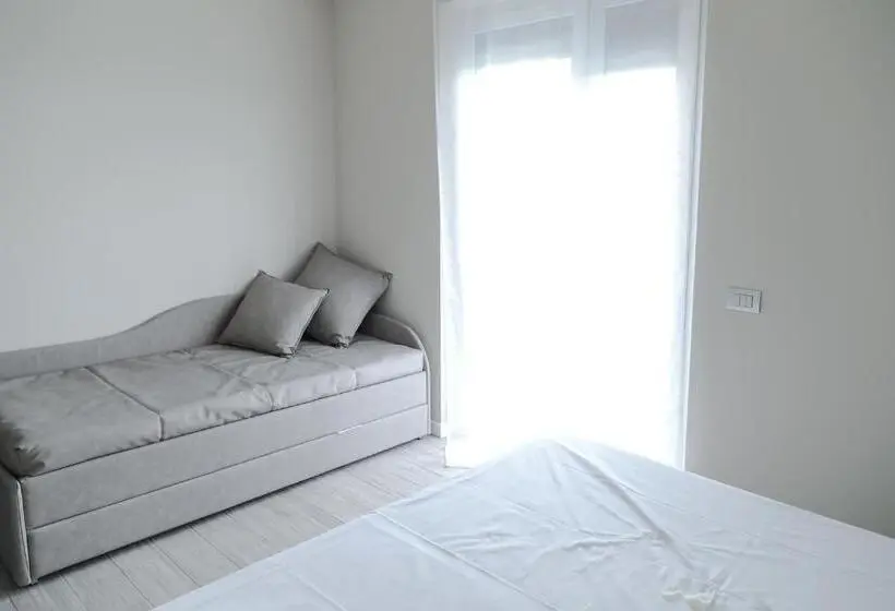 Superior room with lake view, Menta E Rosmarino Rooms