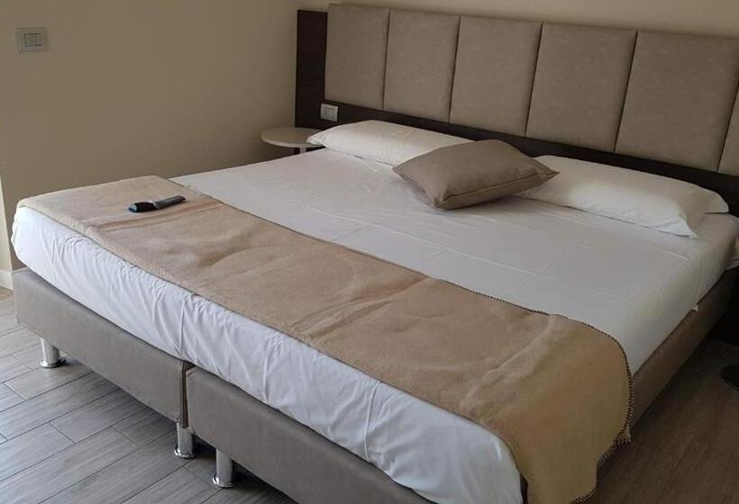 Superior room with lake view, Menta E Rosmarino Rooms