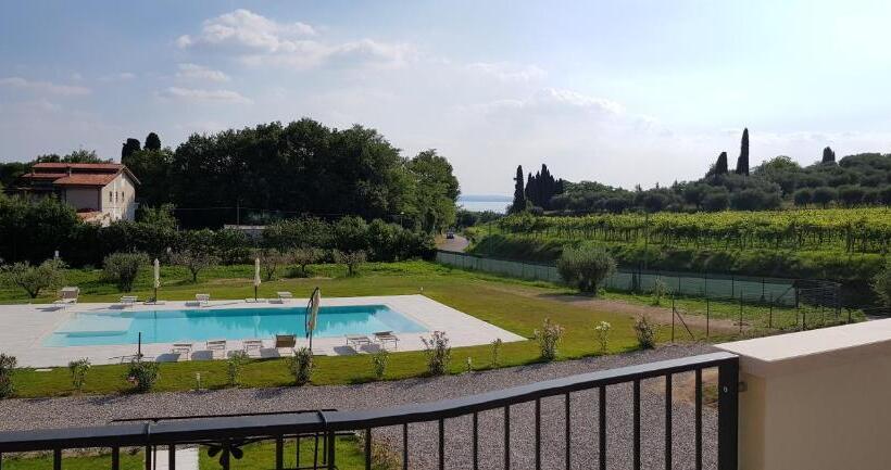 Superior room with lake view, Menta E Rosmarino Rooms