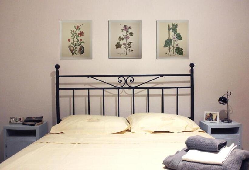 اتاق استاندارد, La Casetta Ferrara B&b