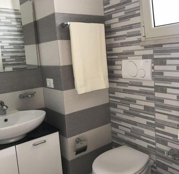 Habitació Triple Estàndard amb Balcó, Kalantha