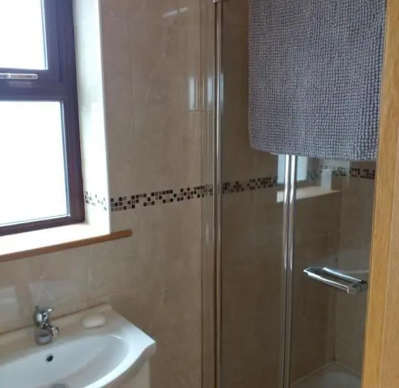 Quarto Estandar, Killard House